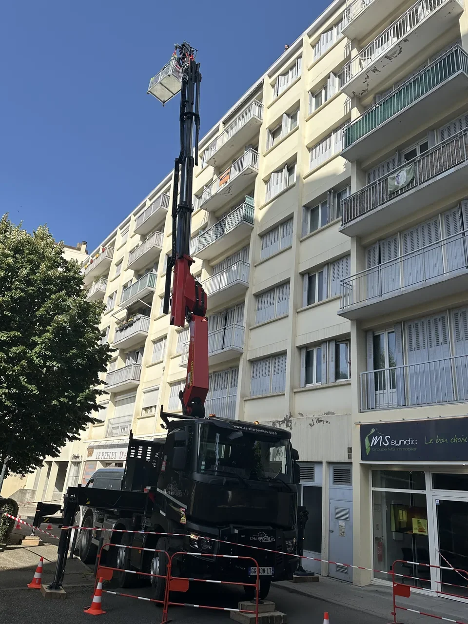 Grue bâtiment — ARC Assainissement