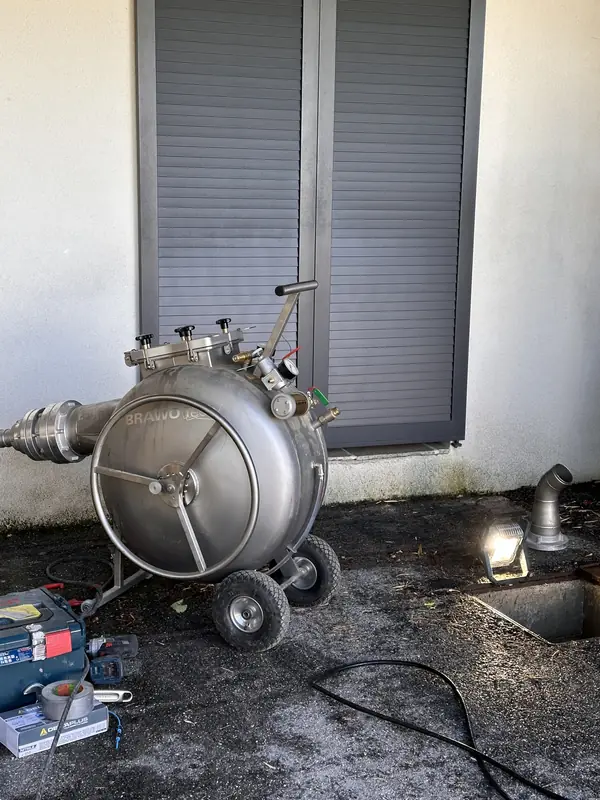 Contrôle final après chemisage canalisation Savines-le-Lac (05)